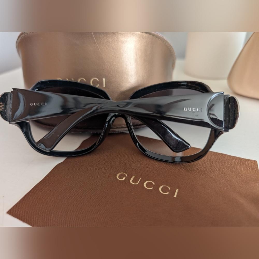 Gucci Black Sunglasses w/ Vintage Knight Logo in Silver- EUC! - Picture 8 of 12